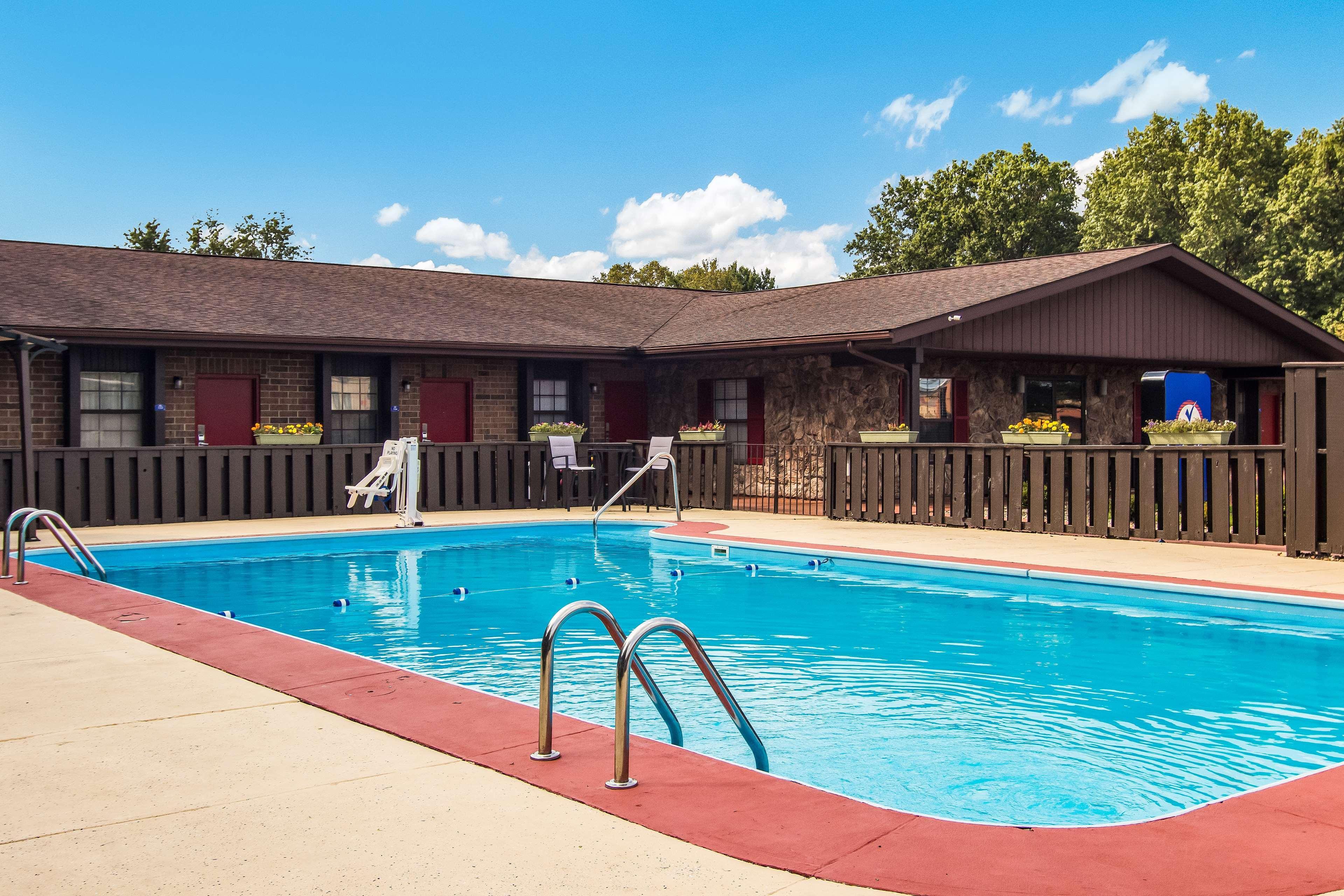 Americas Best Value Inn Alliance Exterior photo