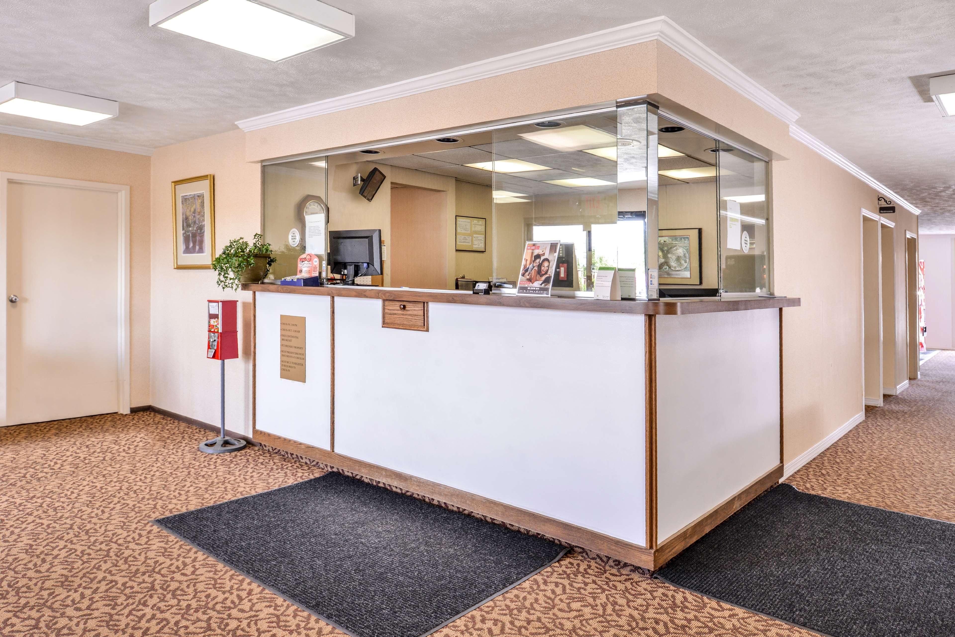 Americas Best Value Inn Alliance Exterior photo